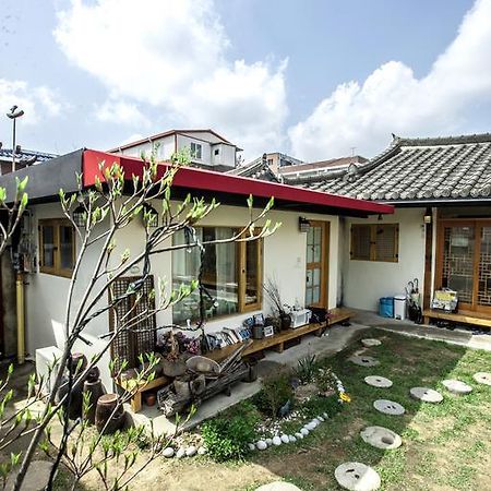 Jeonju Indigo Hanok Guesthouse Exteriör bild