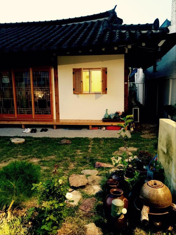 Jeonju Indigo Hanok Guesthouse Exteriör bild