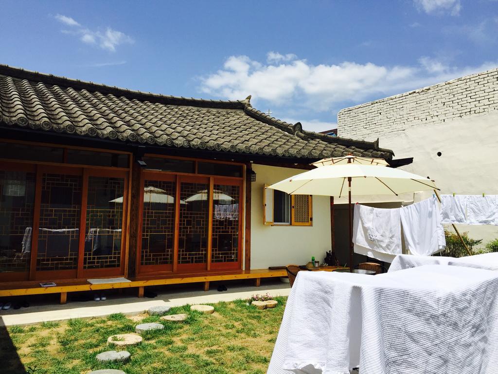 Jeonju Indigo Hanok Guesthouse Exteriör bild