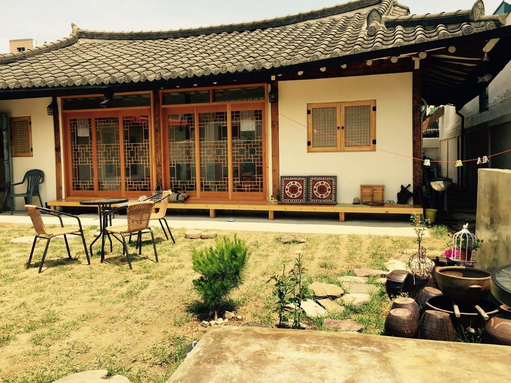 Jeonju Indigo Hanok Guesthouse Exteriör bild